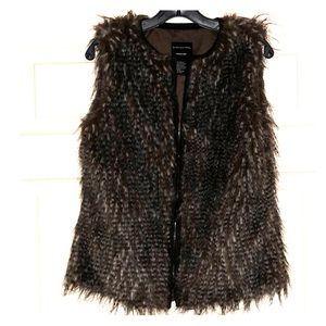 Doncaster faux fur vest, size 4